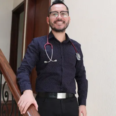 Dr. Daniel Uribe Cortés